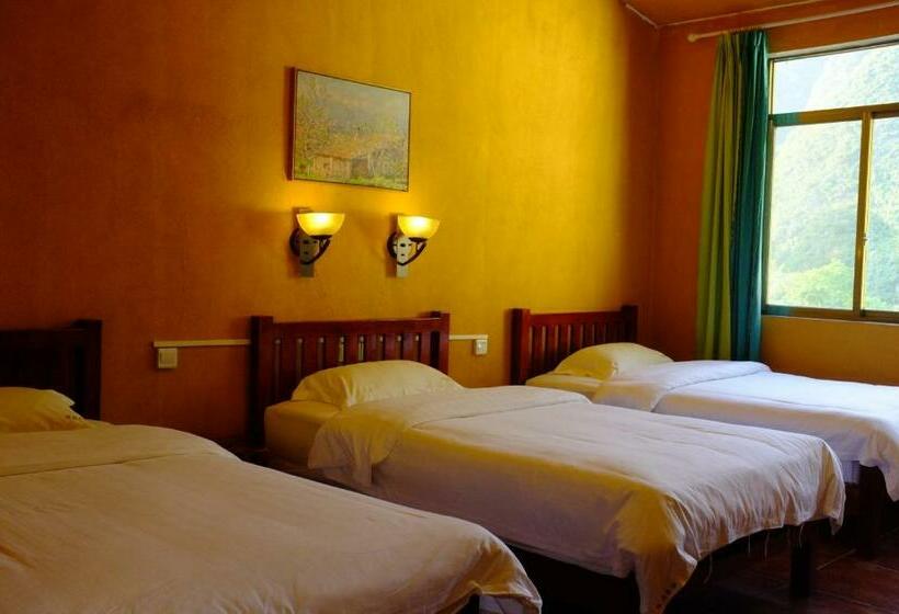 스탠다드 트리플 룸, Yangshuo Eden Inn