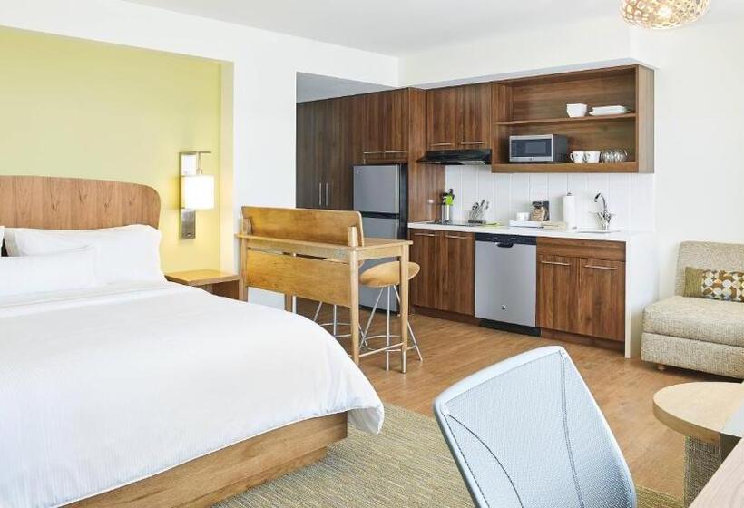Студио Стандарт Кровать Кинг, Element West Des Moines