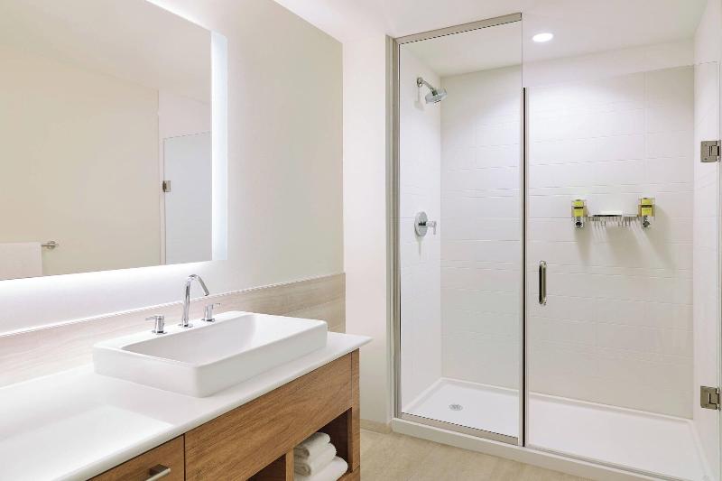 Студио Стандарт Кровать Кинг, Element West Des Moines