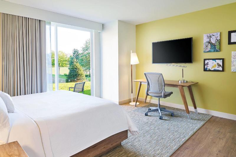 اتاق استاندارد با تخت بزرگ, Element West Des Moines