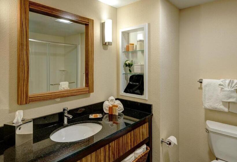 Люкс Кровать Кинг, Garrison Hotel & Suites Dover Portsmouth, Ascend Hotel Collection