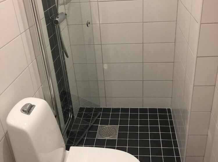 Апартаменты 1 Спальня с Балконом, Gävle Pendlarlägenhet