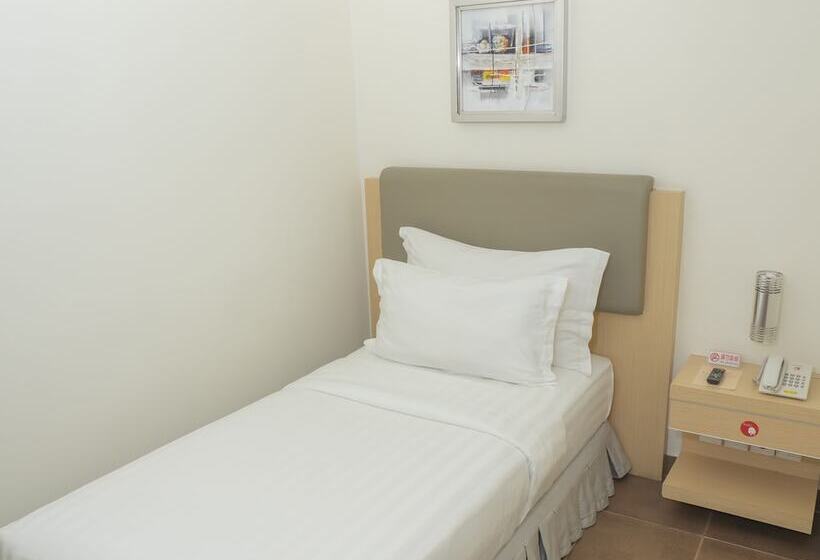 Номер Стандарт, D Primahotel Airport Jakarta Terminal 1a