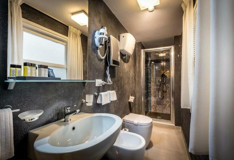 استودیوی استاندارد, Martelli 6 Suite & Apartments