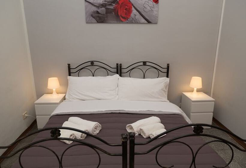 غرفة قياسية ثلاثية, Tra L Etna E Il Mare B&b