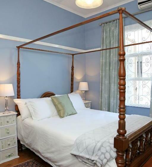 스탠다드 룸, Newington Place