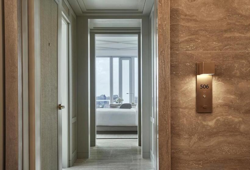 Студио Стандарт с Видом, Four Seasons Hotel At The Surf Club