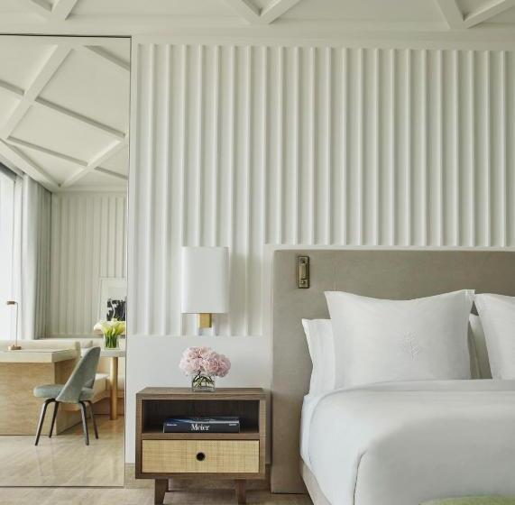Стандартный Номер Кровать Кинг, Four Seasons Hotel At The Surf Club