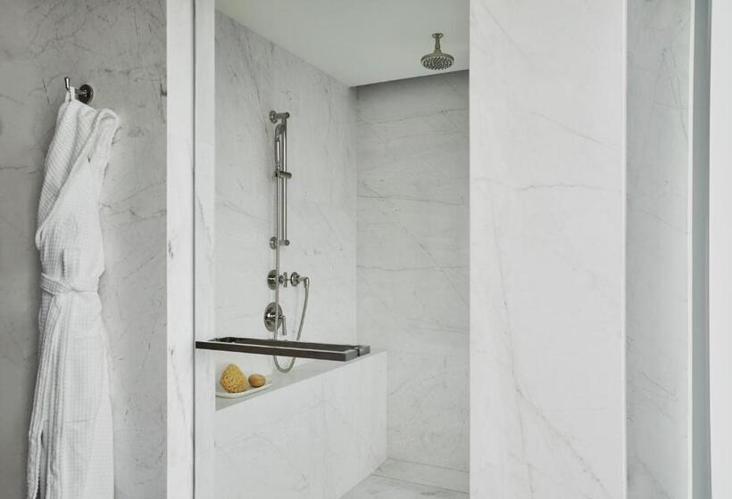 Люкс 2 Спальни, Four Seasons Hotel At The Surf Club