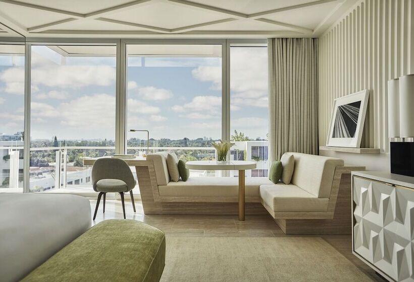 Номер Стандарт Кровать Кинг Адаптированный для Инвалидов, Four Seasons Hotel At The Surf Club
