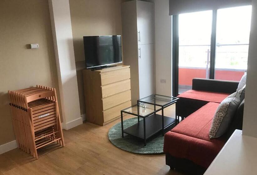 Апартаменты 2 Спальни, Ilford Tower Apartments