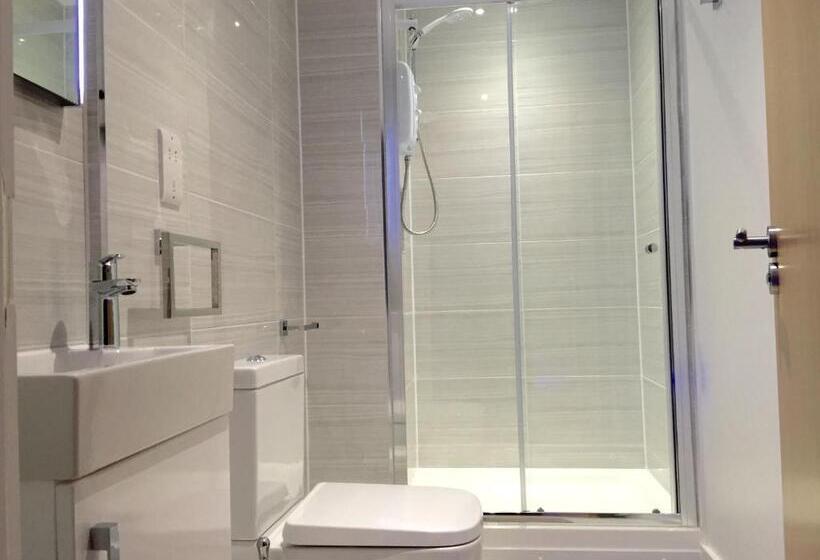 Апартаменты 2 Спальни, Ilford Tower Apartments