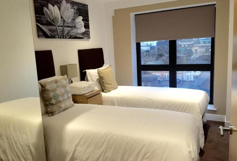 Апартаменты 2 Спальни, Ilford Tower Apartments