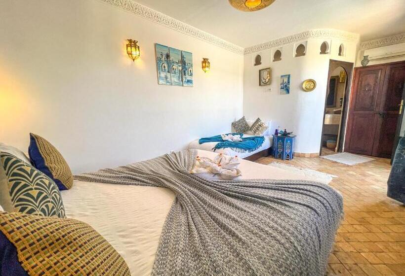 اتاق لوکس سه تخته, Riad Des Lys