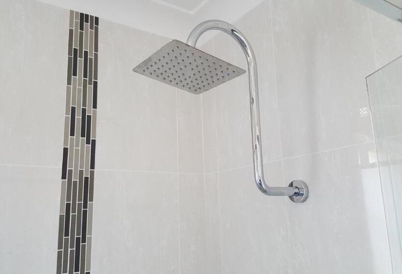 Семейное Студио, Tuncurry Motor Lodge