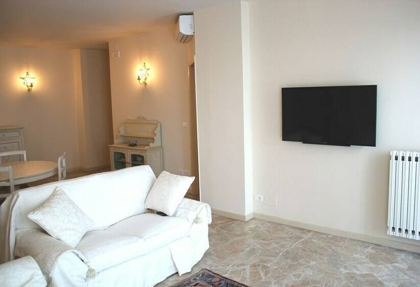 آپارتمان 2 خوابه, Casa Camilla City