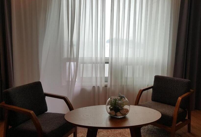 Family Suite, Am Ort