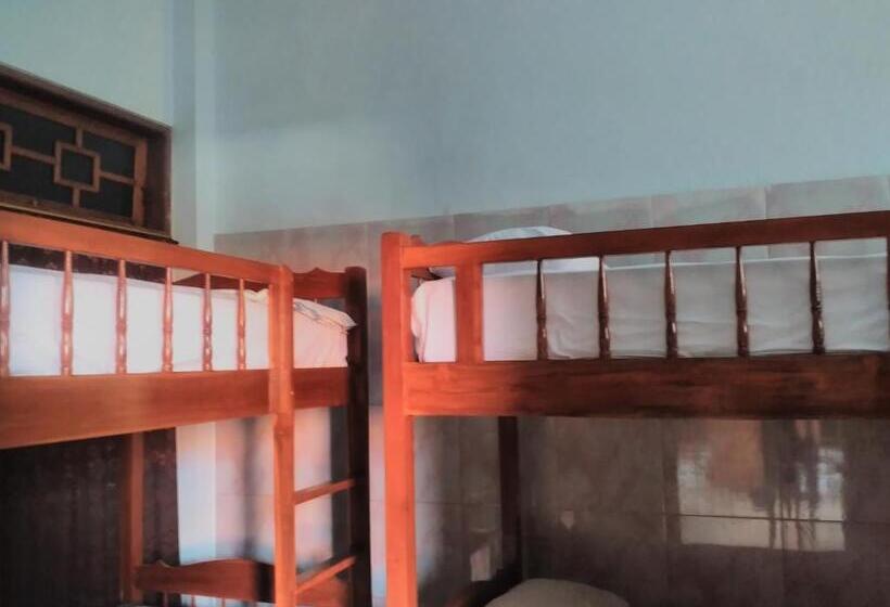 ルームシェアのワンベッド, Ratih Bali Hostel