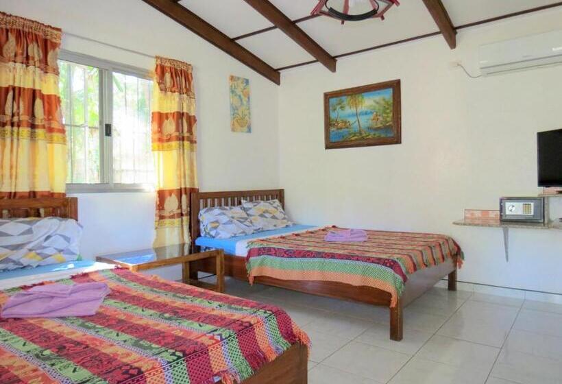 اتاق خانوادگی, Alonaland Resort