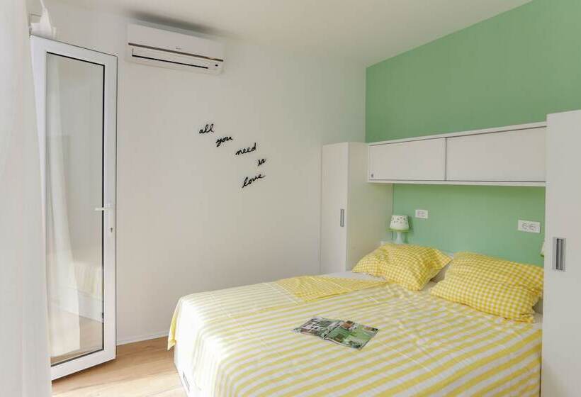 דירת חדר עם טרסה, Apartments Villa Karmen