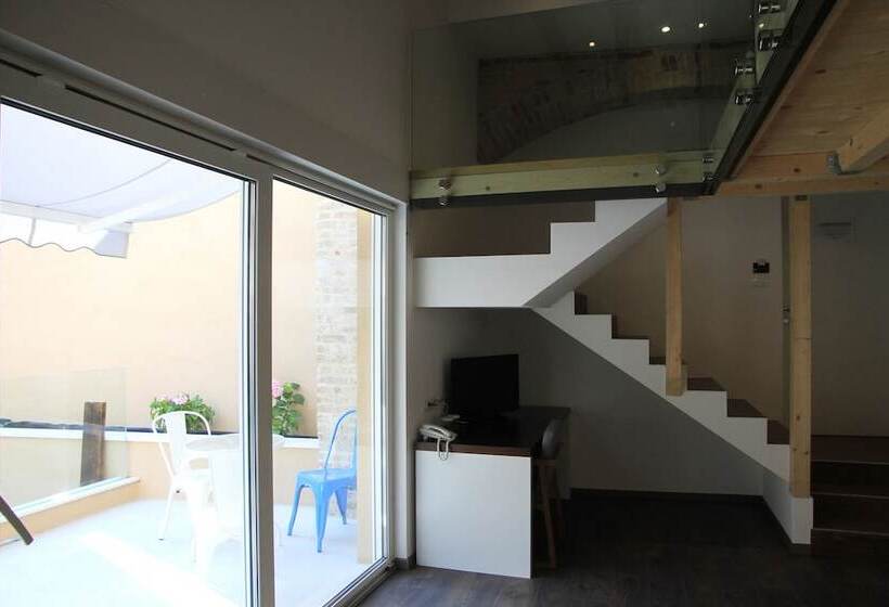 סוויטה עם מרפסת, Azur Palace Luxury Rooms