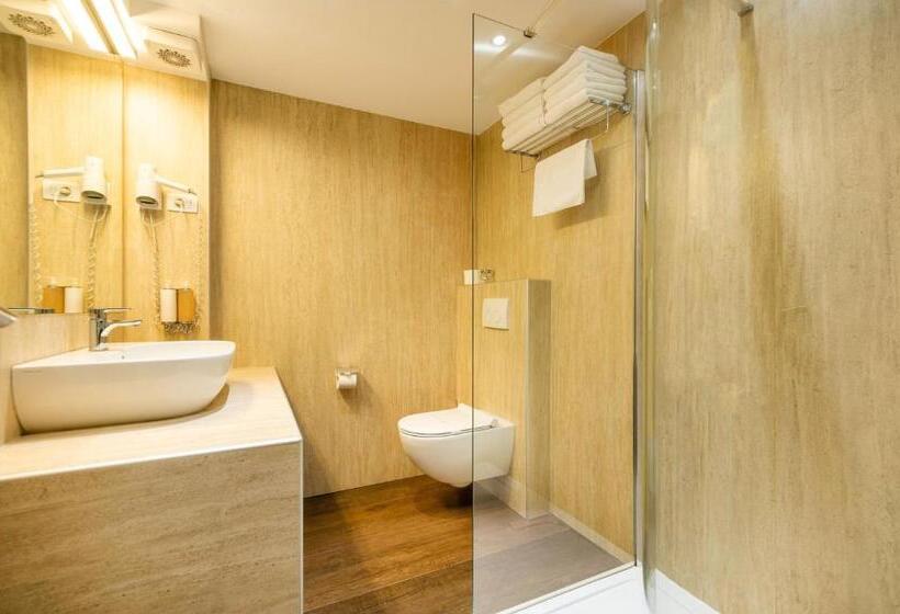 חדר דלוקס לארבעה, Azur Palace Luxury Rooms
