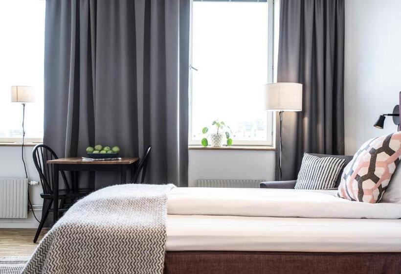 Студио Базик, Biz Apartment Solna