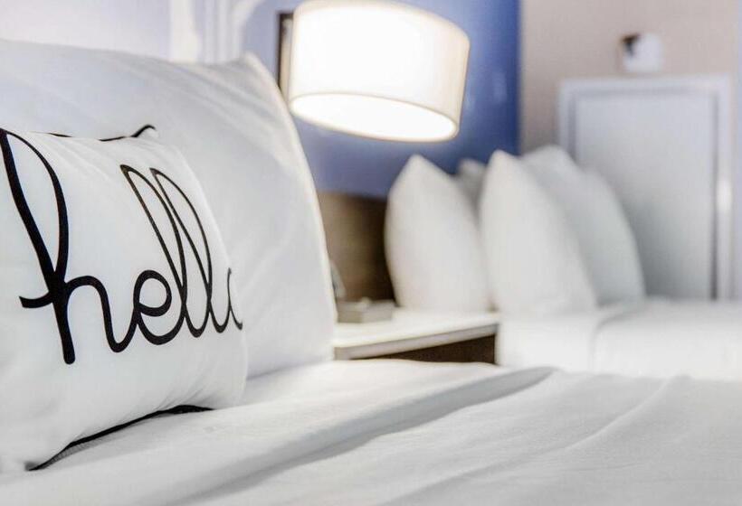 장애인을 위한 스탠다드 룸, Cambria Hotel Chicago Loop   Theatre District