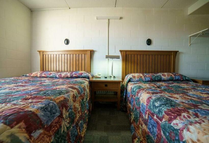 Номер Стандарт 2 Двуспальные Кровати, Capone's Hideaway Motel