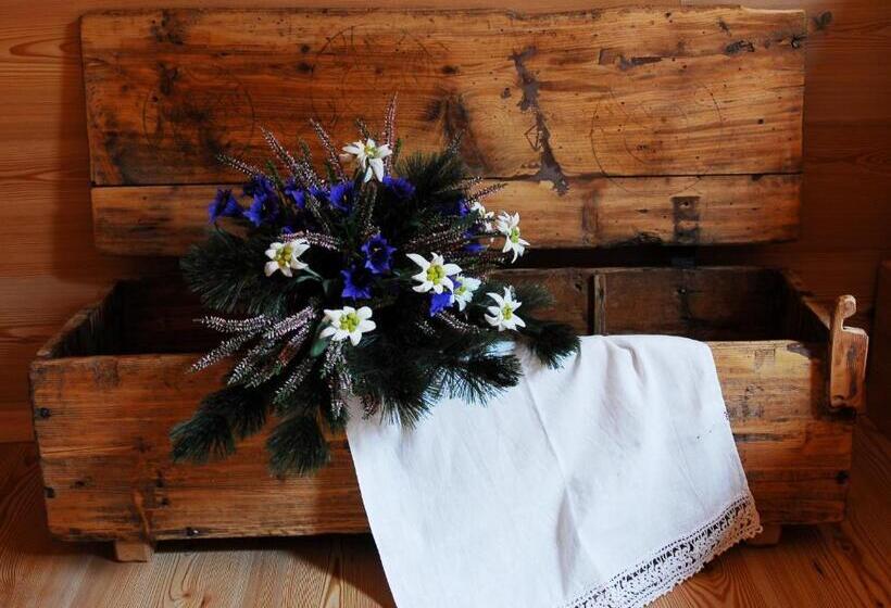 شاليه سوبيريور غرفة نوم واحدة, Chalet Nel Doch Villa Cheia