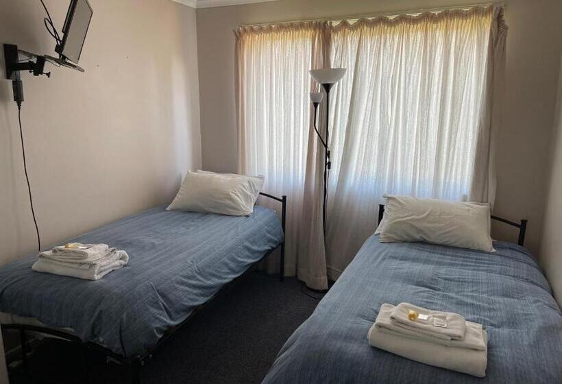 이코노미 룸 공용욕실, Ulladulla Harbour Motel