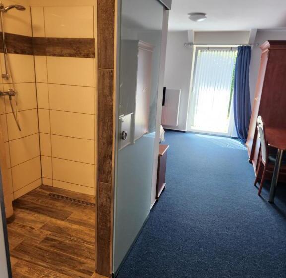 4인용 스탠다드 룸, Hoyers In Pinneberg