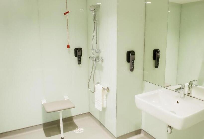 Номер Стандарт Адаптированный для Инвалидов, Easyhotel Marseille Euromed