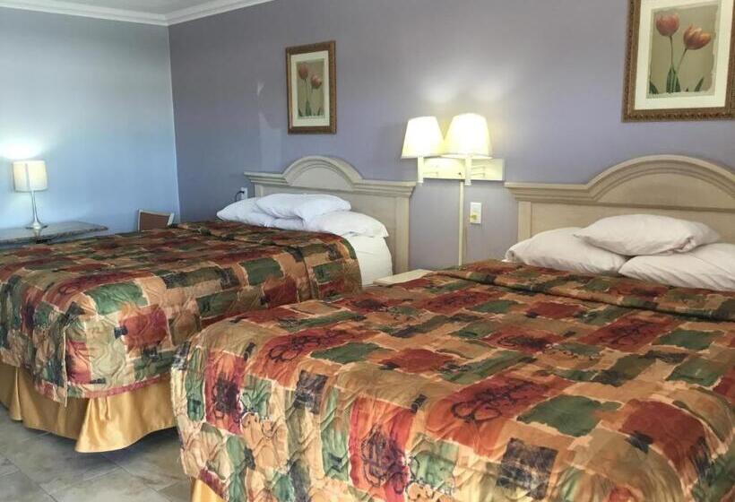 Номер Стандарт 2 Двуспальные Кровати, Budget Inn Plainview