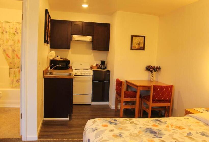 스탠다드 스튜디오, Mariners Cove Inn