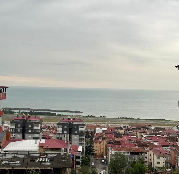 침실 3개 바다 전망 아파트, Erom Otel