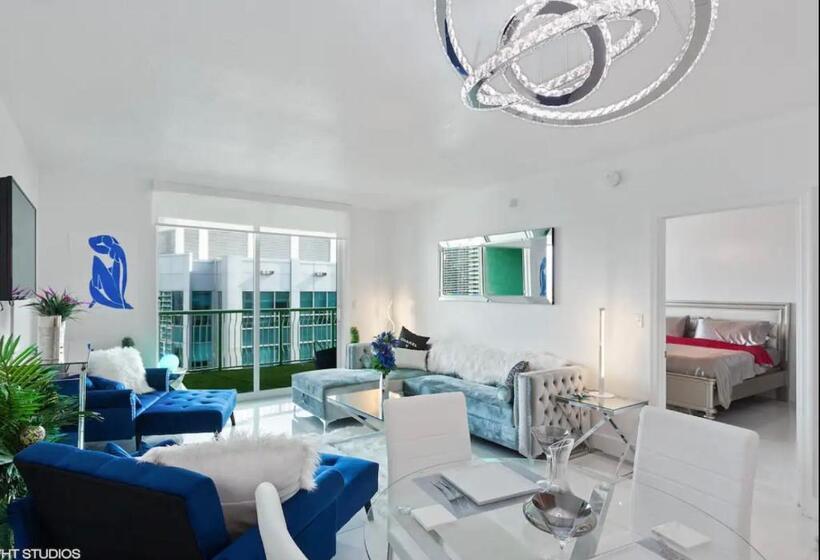 Апартаменты 1 Спальня Вид на Море, 10 Min To Beach Penthouse Oceanview King Free Parking