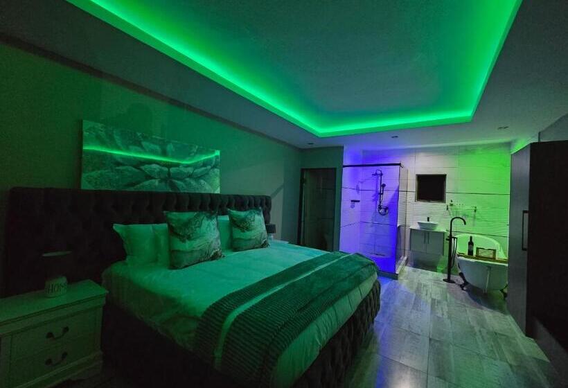 Президентский Люкс, Nyamankulu Guest Lodge