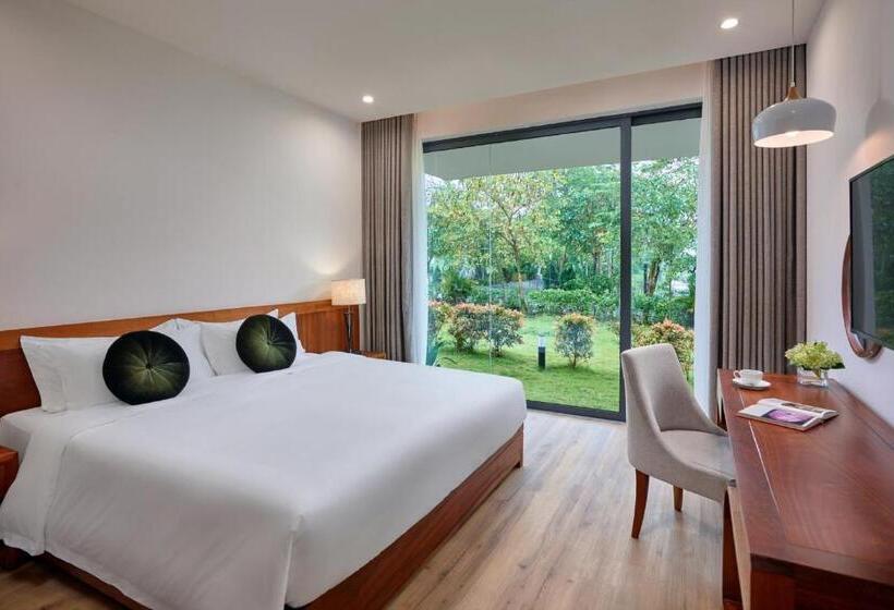ویلای 2 خوابه, Wyndham Grand Vedana Villa