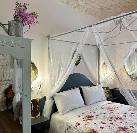 Номер Стандарт, Operà B&b