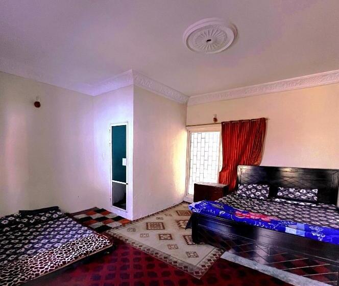اتاق اکونومی, Gold N Silver Inn Nathia Gali