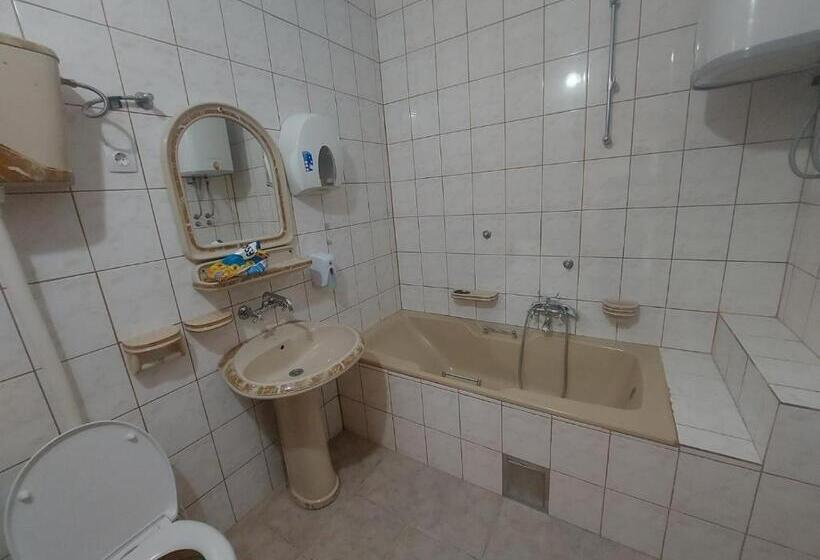 غرفة عائلية مطلّة علي الحديقة, Mg Rooms