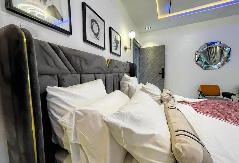 اتاق سوپریور با تخت بزرگ, The Addison Hotels And Apartments