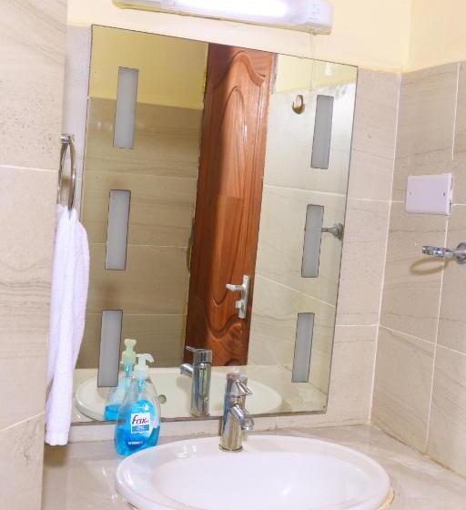استودیوی استاندارد, Ck Homes
