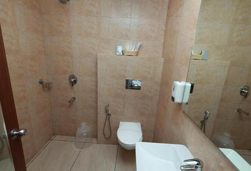 디럭스 룸, Sky Palace Kannur