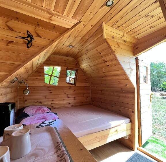 Семейный Номер, Auberge De L Hirondelle