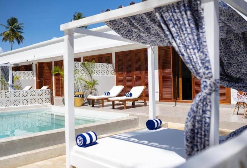 سوییت با استخر, Pili Pili Orient Beach Resort