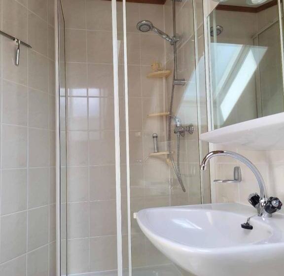 Номер Стандарт, Haus Resi