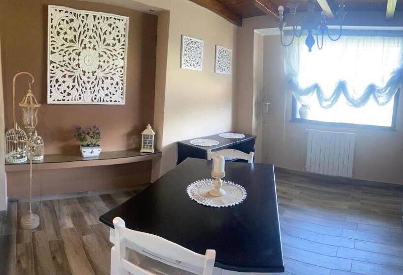 اتاق استاندارد با وان آب گرم, La Maison Odette