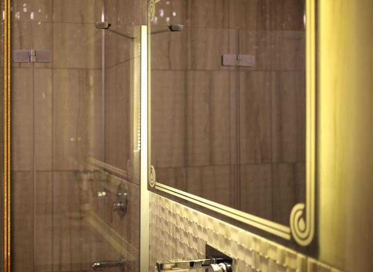 Семейный Номер, Berrak Otel